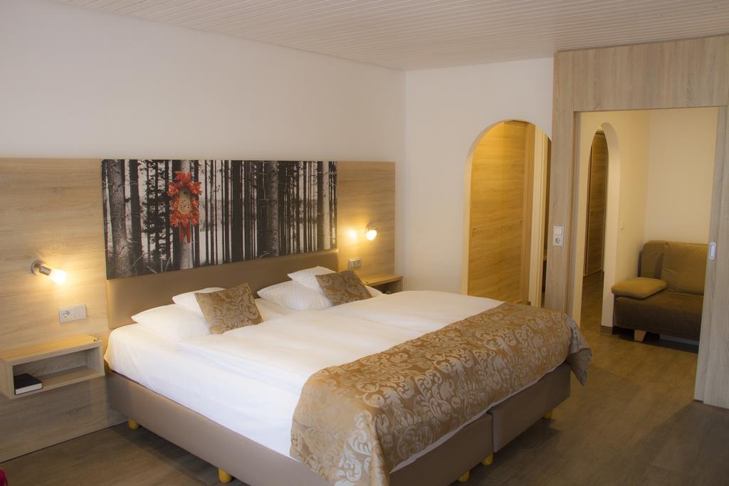 Best Western Plus Schwarzwald Residenz Triberg im Schwarzwald Екстериор снимка
